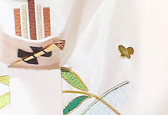 프란치스코 교황의 왼쪽 가슴에는 위안부 피해자 할머니들이 선물한 '희망나비' 브로치가 달려 있었다. 중앙포토