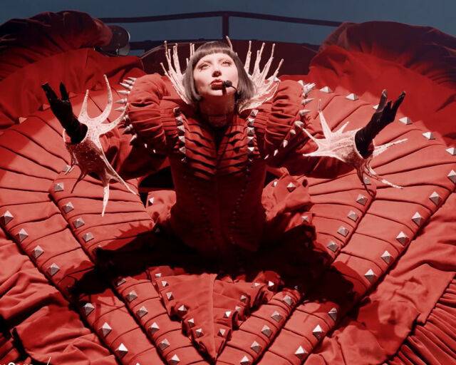 총 21곡을 선보이며 코첼라 무대를 열기로 가득 채웠다. /유튜브 '코첼라' 캡처