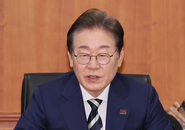 이재명 더불어민주당 대선 예비후보가 21일 서울 여의도 금융투자협회에서 열린 자본시장 활성화를 위한 정책 간담회에서 발언하고 있다. 연합뉴스