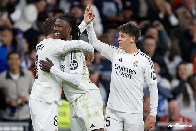 기뻐하는 레알 마드리드 선수단. /AFPBBNews=뉴스1