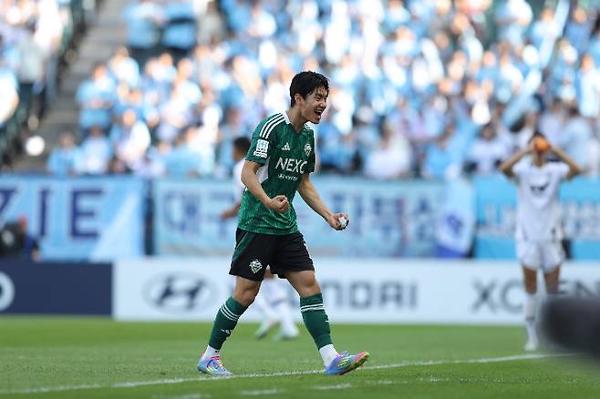 전진우. 한국프로축구연맹 제공