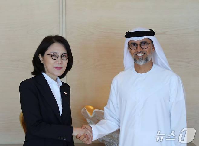 강인선 외교부 2차관, 수하일 모하메드 알 마즈루이 UAE 에너지·인프라부 장관.(외교부 제공)