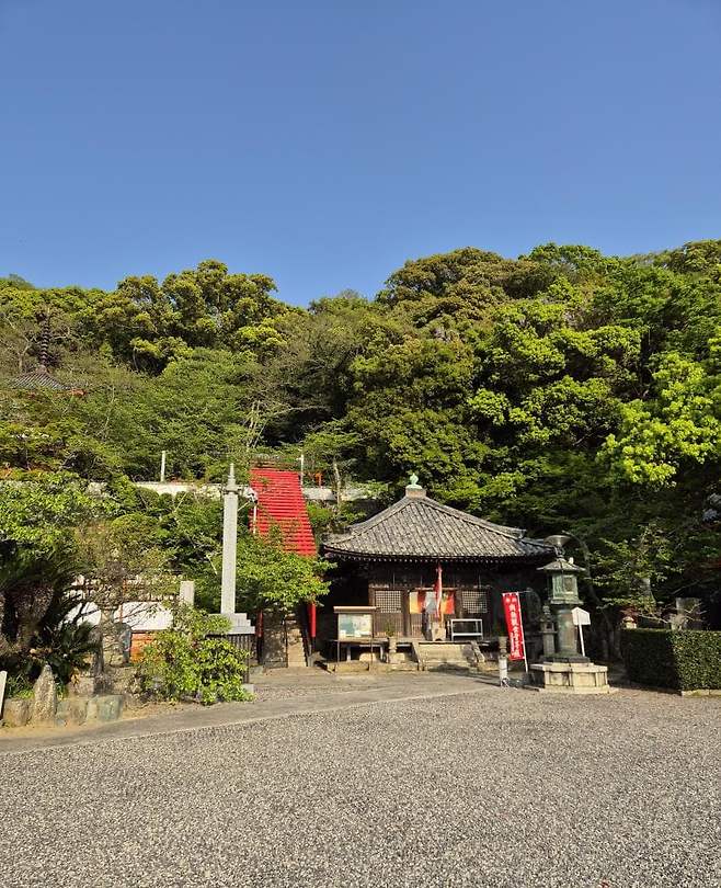 7fed8273b58669fe51ee80e643837373dc866317e4ffd4c5250e5bcde6c56e7e