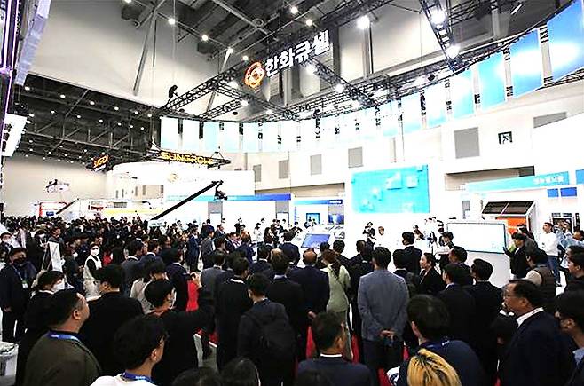 지난해 대구 북구 엑스코에서 열린 국제그린에너지엑스포 행사장이 관람객들로 북적이고 있다. 대구시 제공