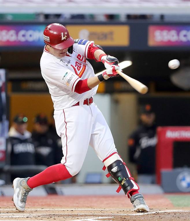 ▲ 최근 타석에서의 적극성을 보여주면서 성적이 수직 상승하고 있는 고명준 ⓒSSG랜더스