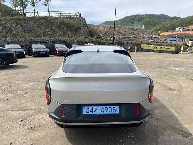 EV4 후면. 사진=이상진