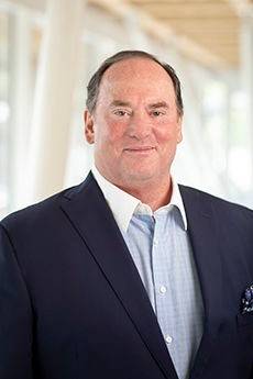 존 펠란 미국 해군성 장관.(서던메소디스트대 홈페이지)