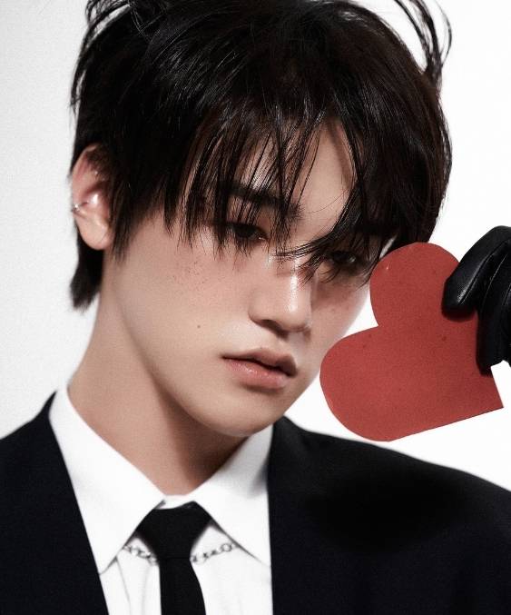 공연 중 커밍아웃을 선언한 그룹 저스트비 멤버 배인.