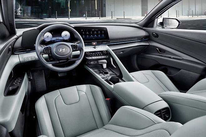 2026 아반떼 실내 / 출처=현대차
