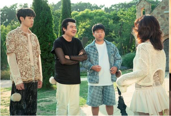 사진=스튜디오피닉스, SLL