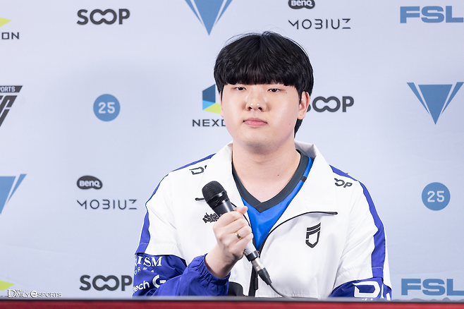 '릴라'를 꺾고 16강에 진출한 '코르소' 배재성이 수비 강화를 통해 '원더08'도 압도하겠다 약속했다.