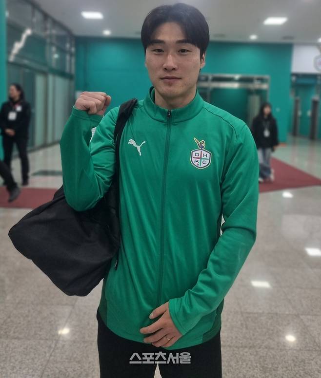 대전 강윤성이 27일 강원전이 끝난 뒤 포즈를 취하고 있다. 사진 | 대전=박준범기자