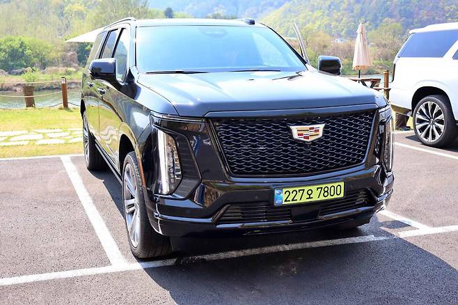 더 뉴 에스컬레이드 / 출처=IT동아