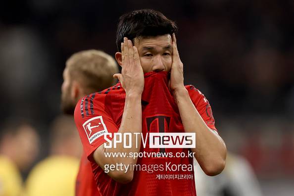 ▲ 매체는 \"김민재의 미래가 불안하다. 최근에 몇몇 실수로 더는 팔리는 자동차가 아니게 됐다. 바이에른 뮌헨에서 2년 동안 뛰었지만 내년 여름 클럽을 떠날 가능성이 있다\"라고 알렸다.