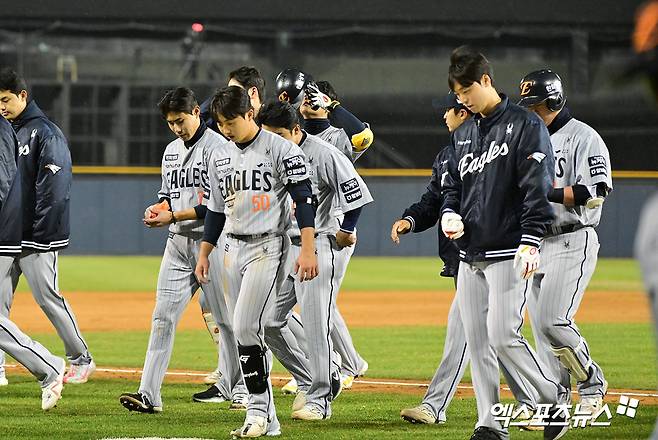 한화는 지난달 25-27일 잠실구장에서 열린 '2025 신한 SOL Bank KBO 리그' LG와 정규시즌 1~3번째 맞대결에서 27이닝 1득점으로 타격 침체를 겪으며 시리즈 싹쓸이 패배를 당했다. 엑스포츠뉴스 DB