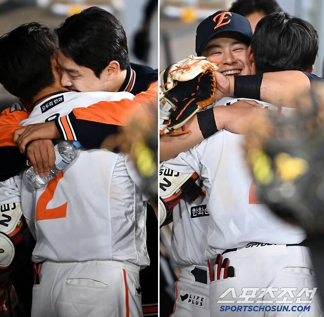 이적 후 첫 홈런, '무관심 세리머니'에 당황한 심우준을 뜨겁게 안아주는 문동주와 노시환. 대전=허상욱 기자