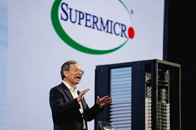 컴퓨텍스 기조연설에 등장한 찰스 리앙 슈퍼마이크로 회장. (사진=TAITRA)