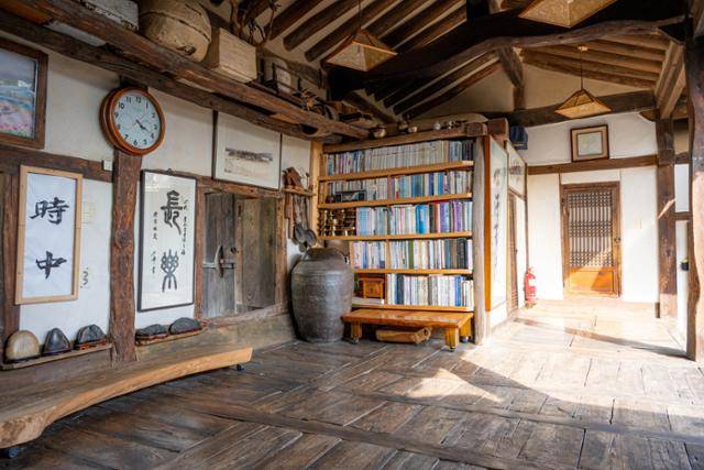 무섬마을 섬계고택의 목재와 기자재에서 세월이 느껴진다.