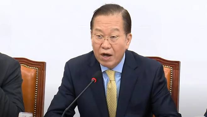 권영세 국민의힘 비대위원장은 지난 14일 당 비상대책위원회에서 '주4.5일제' 공약을 발표했다.