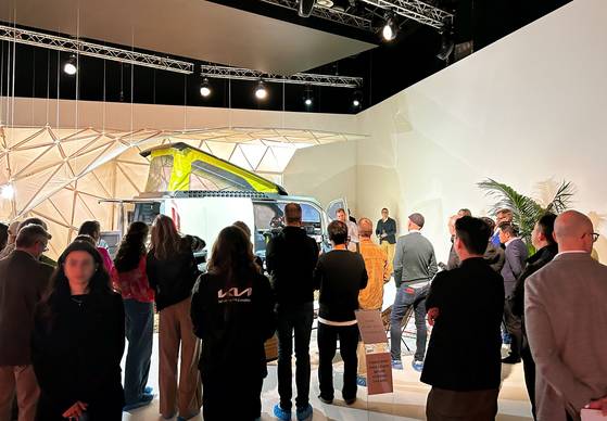 일상이 이상이 되는 가능성이라는 주제 아래 기아의 PV5 위켄더 EV 콘셉트 차량을 선보였다. 사진 포틀러