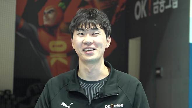 신호진과의 1대 1 트레이드로 OK저축은행으로 팀을 옮기게 된 전광인도 신영철 감독과 함께 새로운 도전에 나선다. (촬영기자: 민창호)