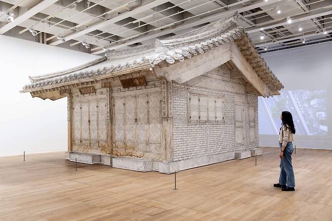 (C)Do Ho Suh. Photo (C) Tate (Jai Monaghan)