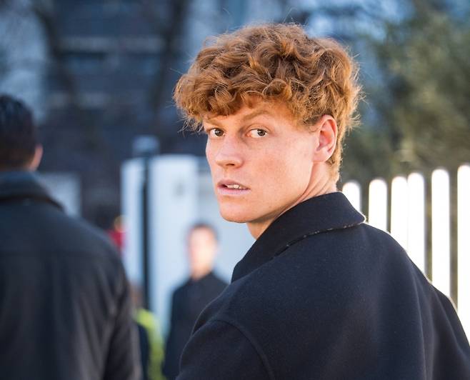 지난 2월 밀라노패션위크에 모습을 드러낸 야닉 시너(GettyimagesKorea)