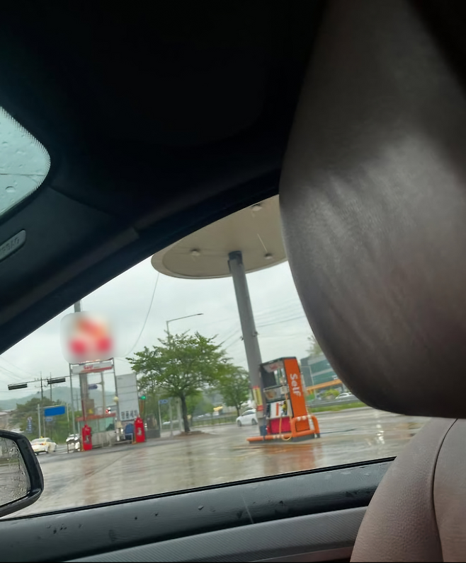 그룹 클론 출신 가수 강원래씨가 최근 셀프주유소에서 거절당한 경험을 전했다. (강씨 SNS 갈무리)