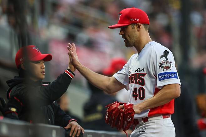 ▲ 올 시즌 리그 에이스급 성적을 거두고 있는 네일이지만 팀 타선 지원을 받지 못해 2승에 머물고 있다. ⓒKIA타이거즈