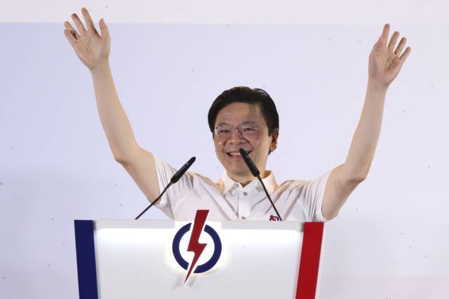 싱가포르의 로런스 웡 총리가 3일 총선 승리 연설을 하고 있다. EPA연합뉴스