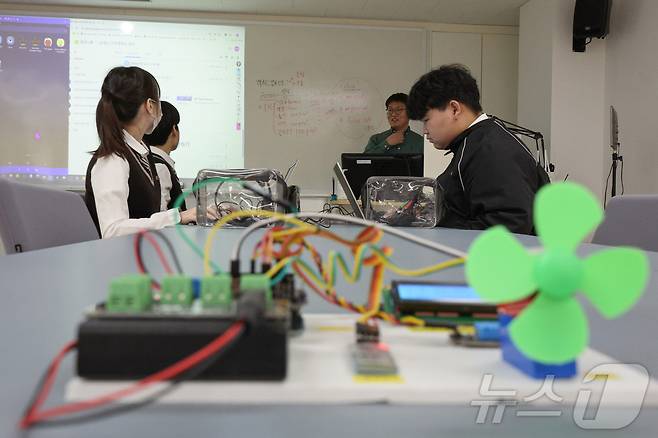 서울 관악구 당곡고등학교에서 '스마트콘텐츠 실무' 수업이 진행되고 있다. /뉴스1 ⓒ News1 신웅수 기자