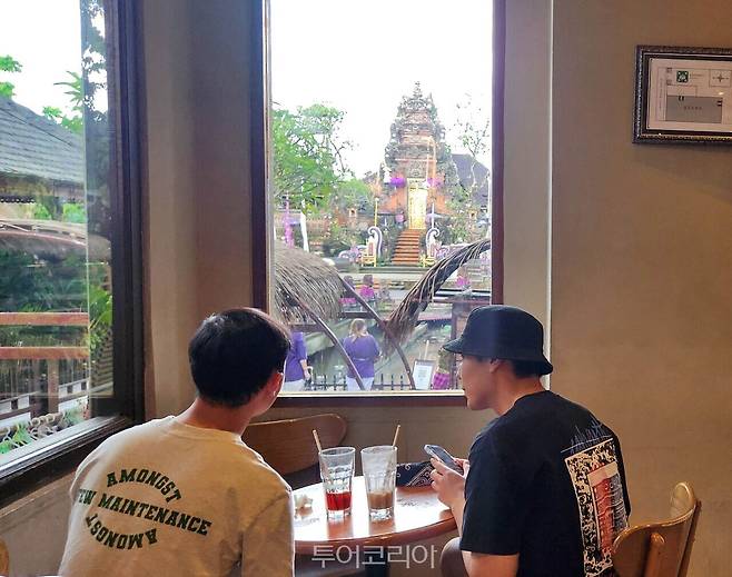 따만 사라스와띠 사원