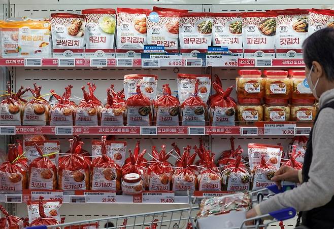 서울 한 마트의 김치 판매대. /사진=연합뉴스