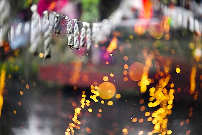 경남 함안에서 열린 낙화놀이. 경남도 제공