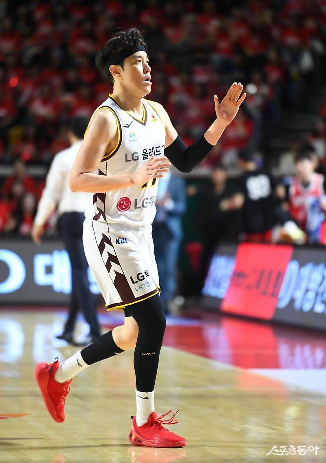 LG 허일영은 통산 3번째 챔피언결정전 우승을 노린다. 허일영이 이번 시즌 LG의 우승을 이끈다면, 3개 팀에서 챔피언결정전 우승반지를 낀 최초 사례로 이름을 올리게 된다. 사진제공|KBL