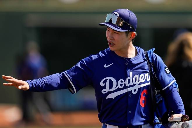 미국 메이저리그 LA 다저스의 김혜성이 6일(한국시간) 미국 플로리다주 마이애미의 론디포 파크에서 열린 2025 메이저리그 마이애미 말린스와의 원정 경기에 9번타자 겸 2루수로 선발출전, 메이저리그 무대 데뷔 첫 안타와 타점, 시즌 2호 도루까지 기록했다. 사진 연합뉴스