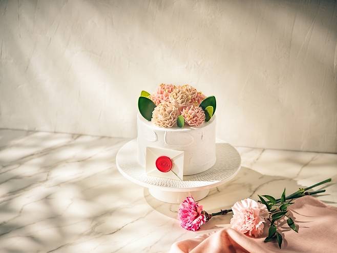 어버이날 한정 케이크 / 사진=안다즈 서울 강남