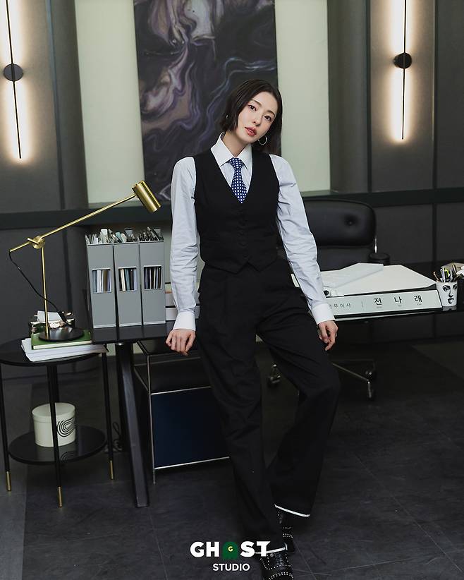 tvN 드라마 ‘이혼보험’에 전나래 역으로 출연한 배우 이다희. 사진 고스트스튜디오