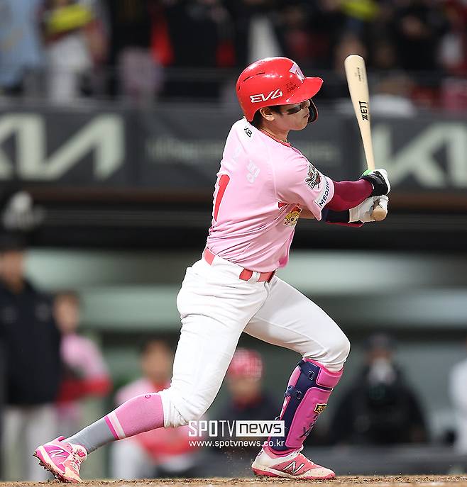 ▲ 최근 리드오프 자리에서 많은 출루를 기록하며 분전하고 있는 박찬호 ⓒ곽혜미 기자