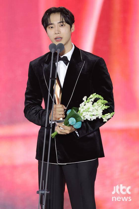 '제61회 백상예술대상 with 구찌'가 5일 오후 서울 강남구 코엑스 D홀에서 개최됐다. 박세완 엔터뉴스팀 기자 park.sewan@jtbc.co.kr