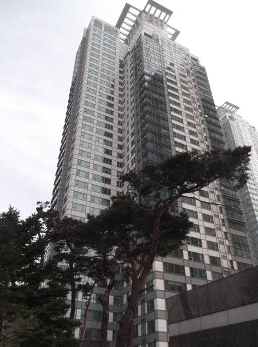 서울 강남구 ‘아이파크삼성’ 전용 269㎡ 펜트하우스가 공동주택 경매 최고가인 130억4352만원에 팔렸다./지지옥션