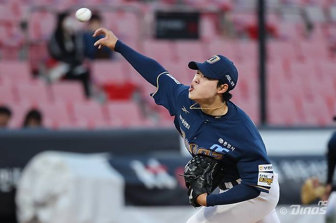 NC 목지훈이 7일 수원 KT전 선발로 나와 공을 던지고 있다. NC 다이노스 제공