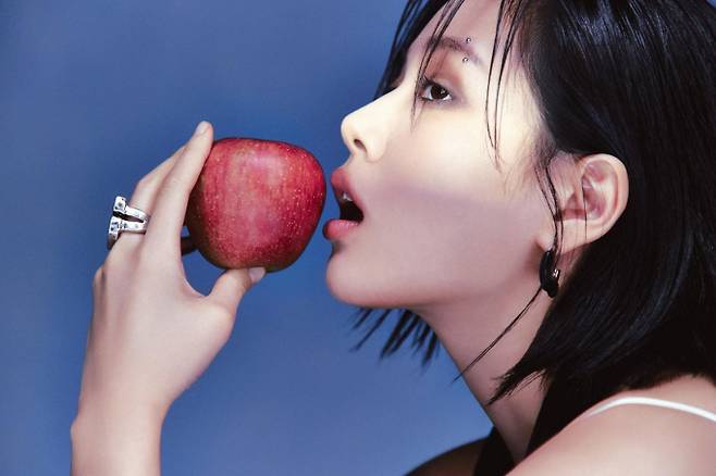 비비, 12일 컴백... ‘종말의 사과나무’+’책방오빠 문학소녀’ 더블 타이틀곡 출격 (제공: 필굿뮤직)