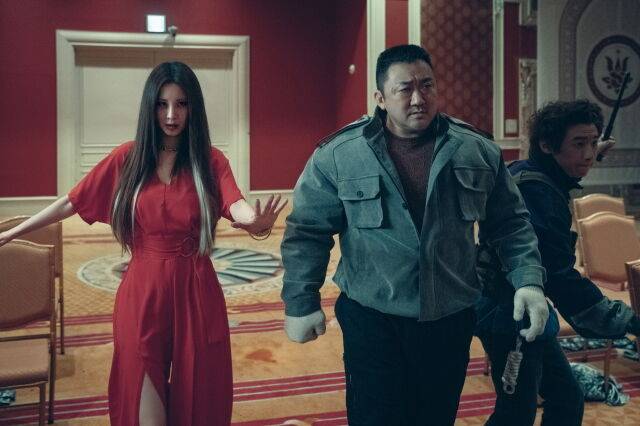 영화 '거룩한 밤: 데몬 헌터스' 스틸컷/롯데엔터테인먼트