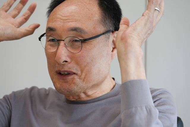 강만수 한국배구연맹 유소년육성위원장이 지난달 29일 서울 마포구 한국배구연맹에서 본보와 인터뷰하고 있다. 강예진 기자