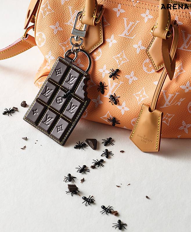 모노그램 로고 패턴 스피디 P9 25 백·초콜릿 바 백 참 모두 가격미정 루이 비통 제품.