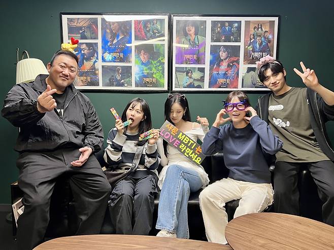 '거룩한 밤: 데몬 헌터스' 개봉 2주차 무대인사