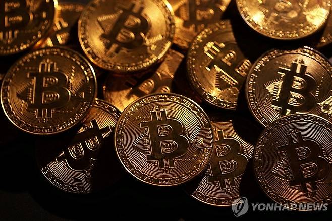 비트코인. <자료 = 연합뉴스>