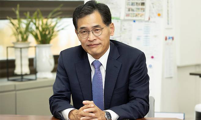 이기재 서울 양천구청장은 15일 개막하는 ‘Y교육박람회 2025’와 관련해 “이제는 환경 교육이 필수적인 교육 내용이 돼야 한다”고 강조하고 있다. 양천구 제공