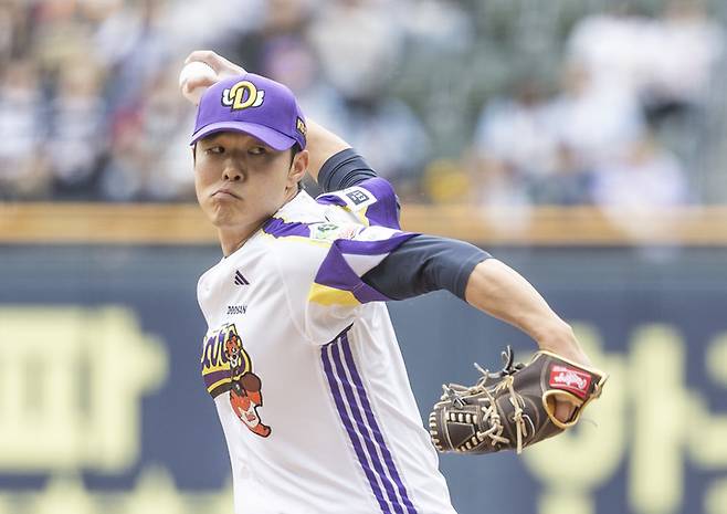 6일 서울 잠실구장에서 열린 LG 트윈스와 경기에 선발 등판한 두산 베어스 최원준